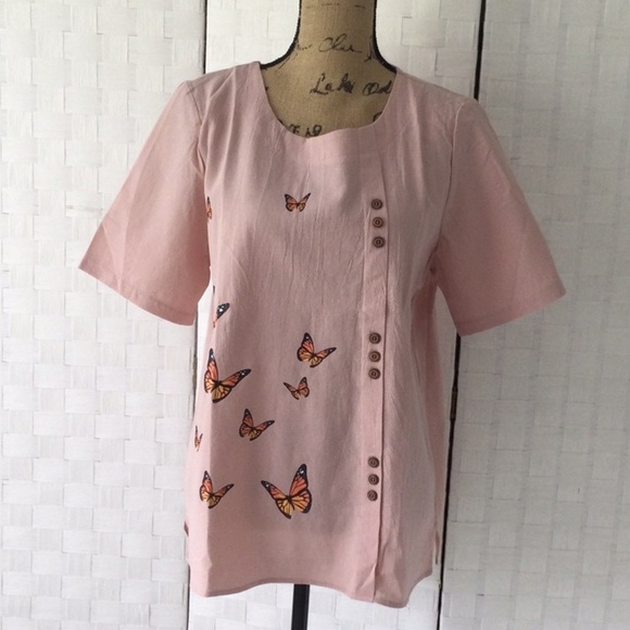 Woman’s Pullover Blouse made in China Size 1X color pink butterfly design  #503 - Picture 1 of 6